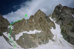 Фото 23. Перевал Утюг и Западный гребень вершины Уллуауз от ночевок «3900».
