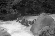 Фото 053. Река Чхалта. Прохождение 2 части порога 1.5 «Лавина».