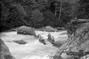 Фото 054. Река Чхалта. Прохождение 2 части порога 1.5  «Лавина».