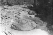 Фото 093. Река Чхалта. 1 ступень порога 1.12 «Нижний прорыв» в нормальную воду.